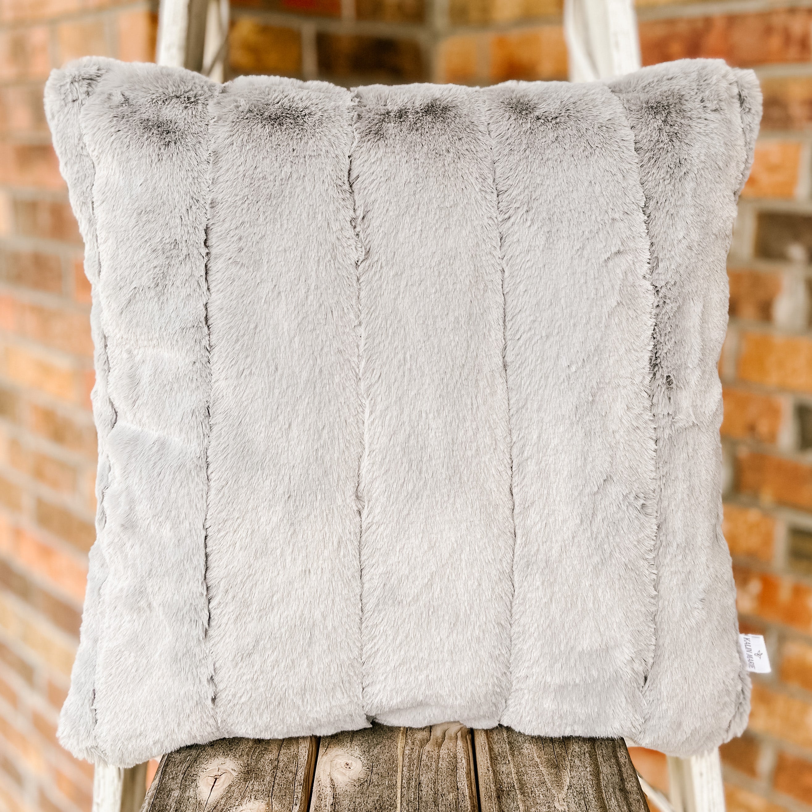 Finished 18x18 Pillow Cover with Invisible Zipper