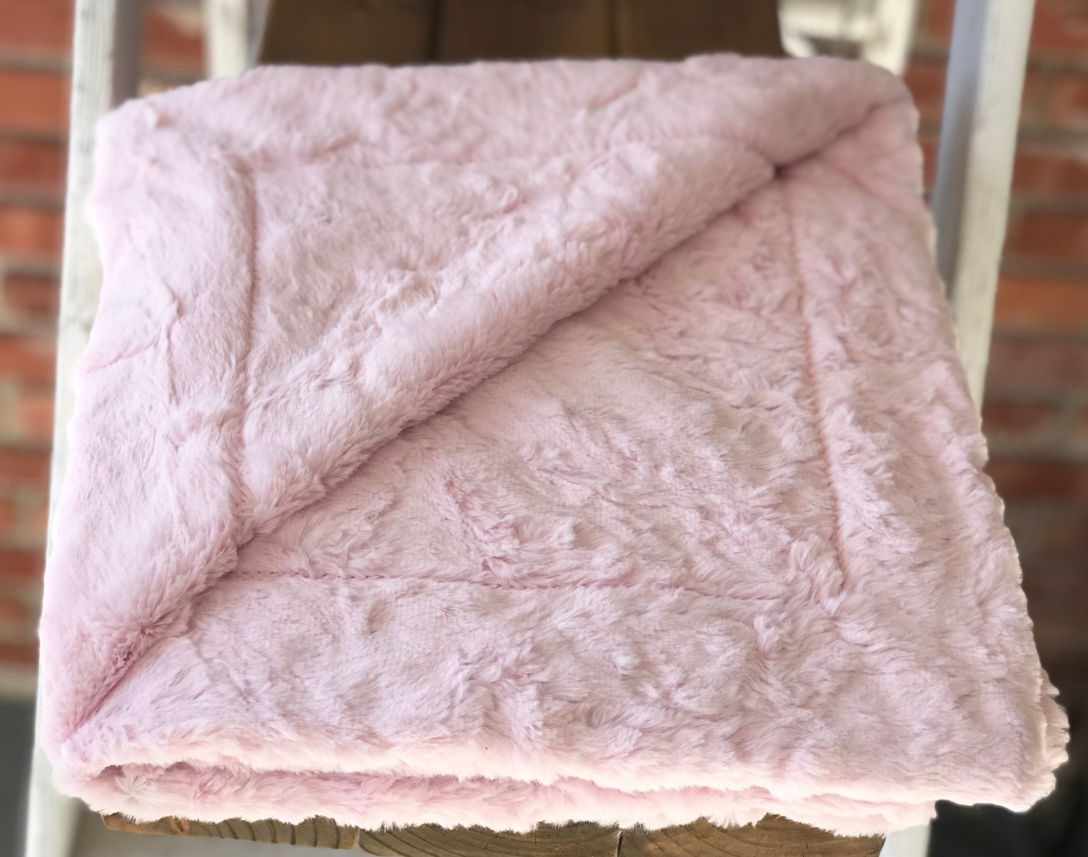 Easy Order La Vie En Rose Pink Luxe Snuggle Blanket