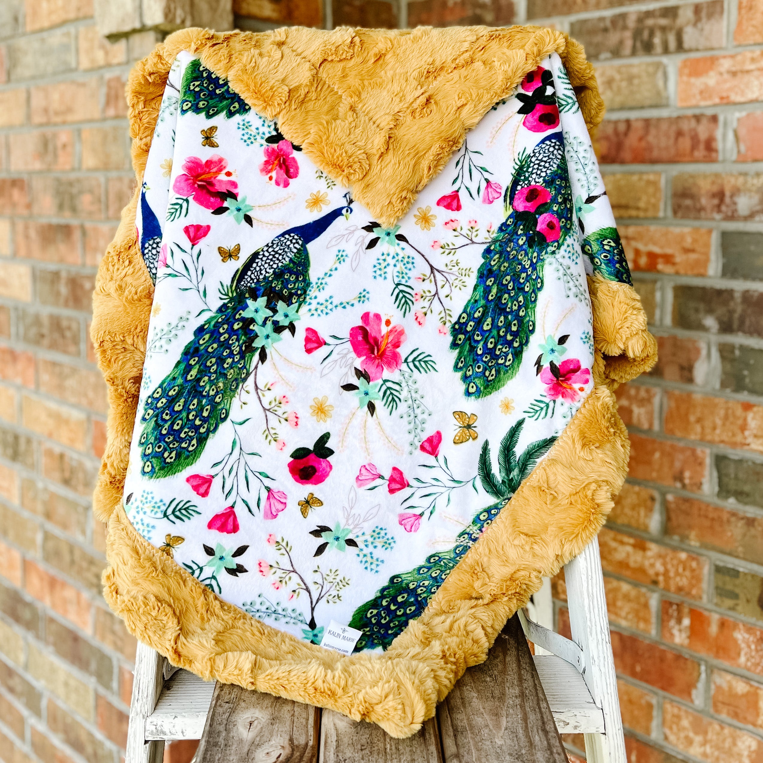 RTS Plume Snuggle Blanket