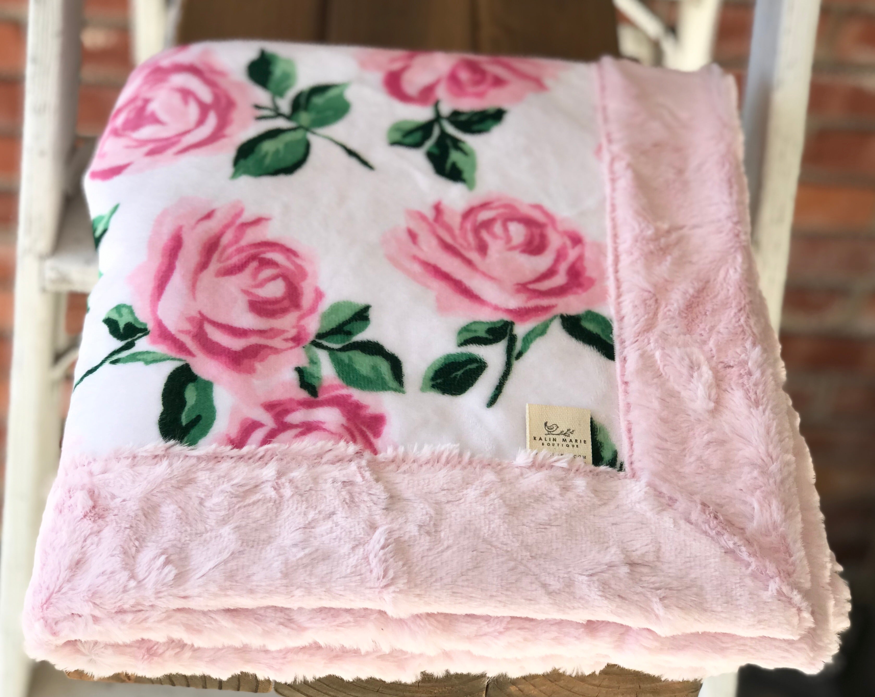Easy Order La Vie En Rose Pink Luxe Snuggle Blanket