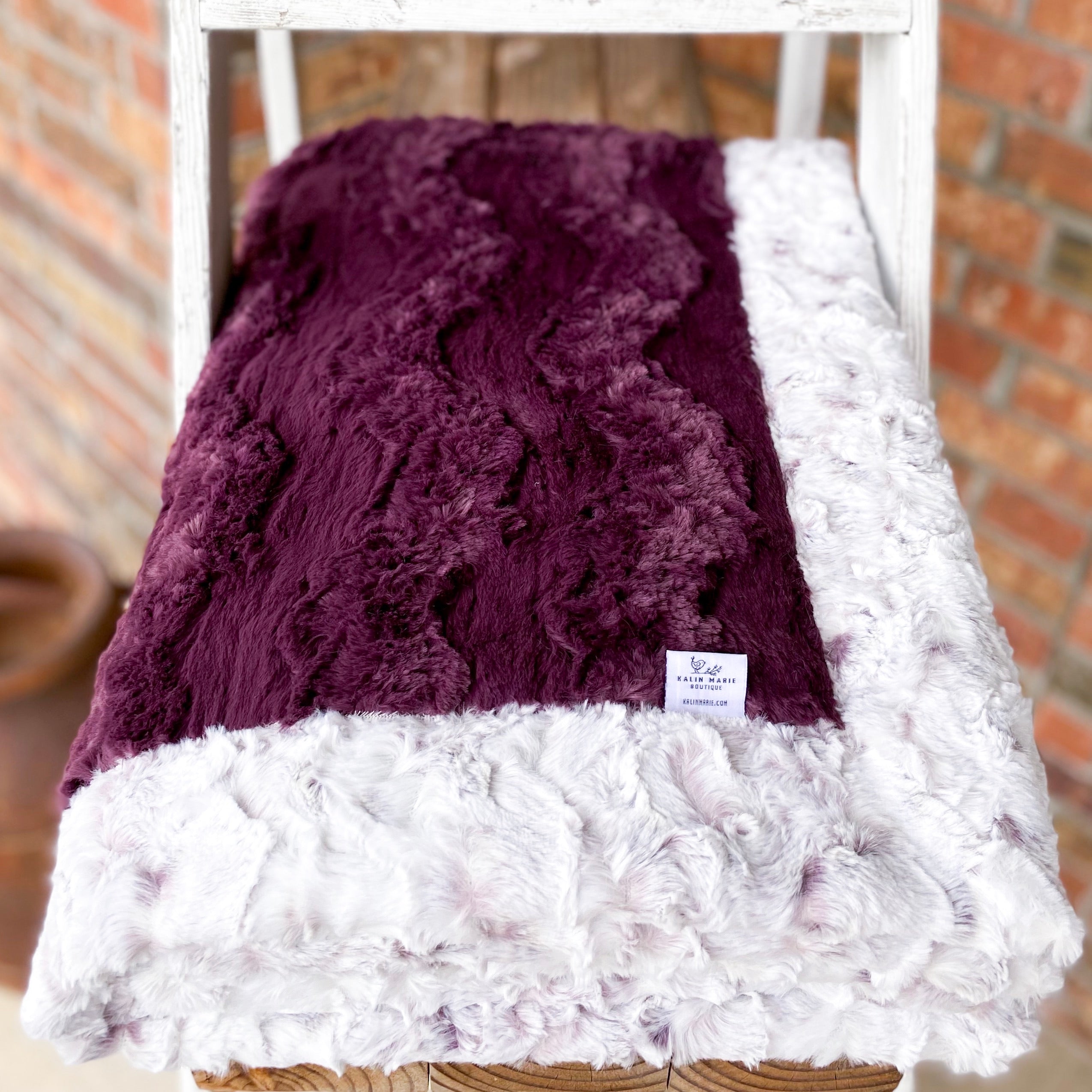 RTS Plumwine Glacier & Snowy Owl Elderberry Luxe Blanket