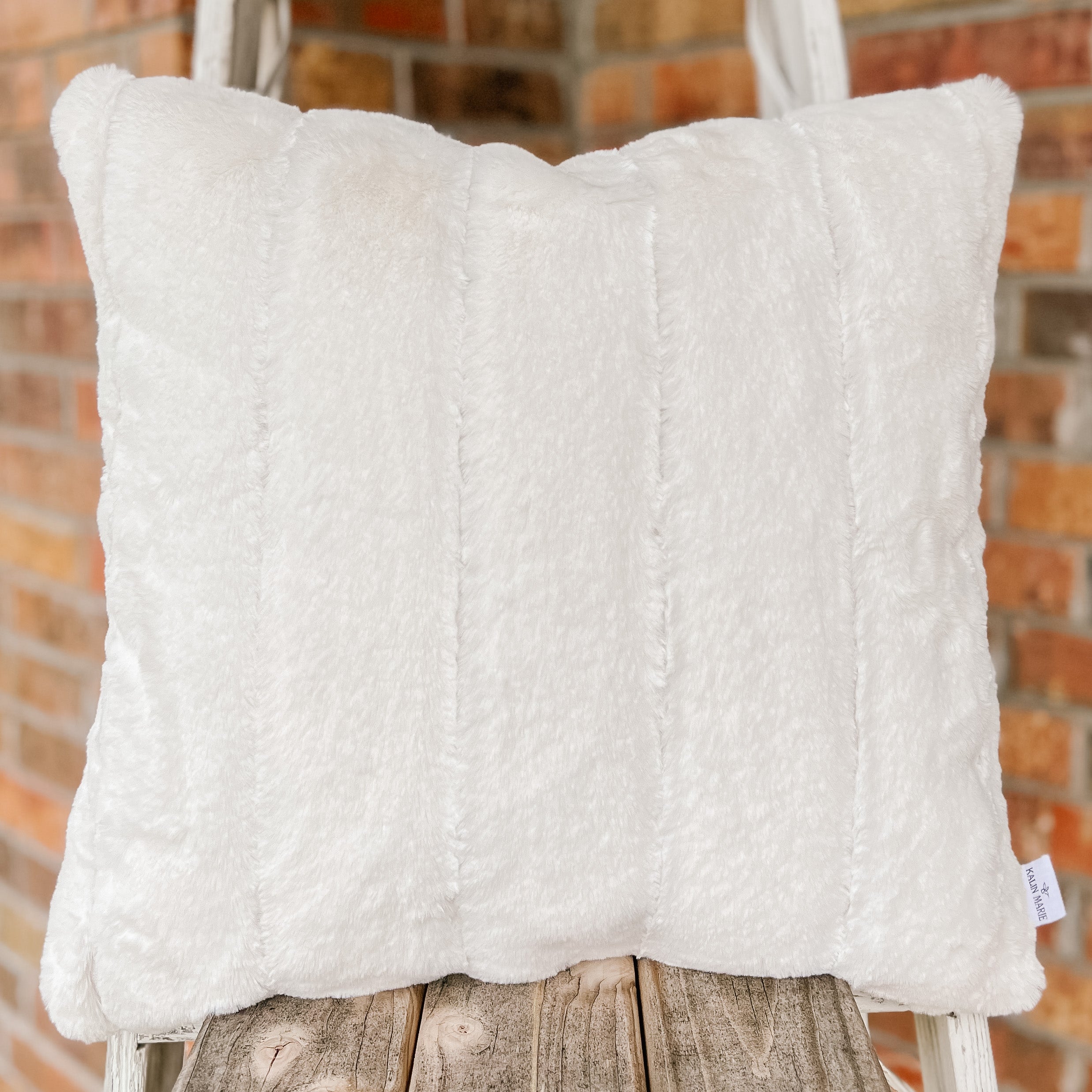 Finished 20x20 Pillow Cover with Invisible Zipper