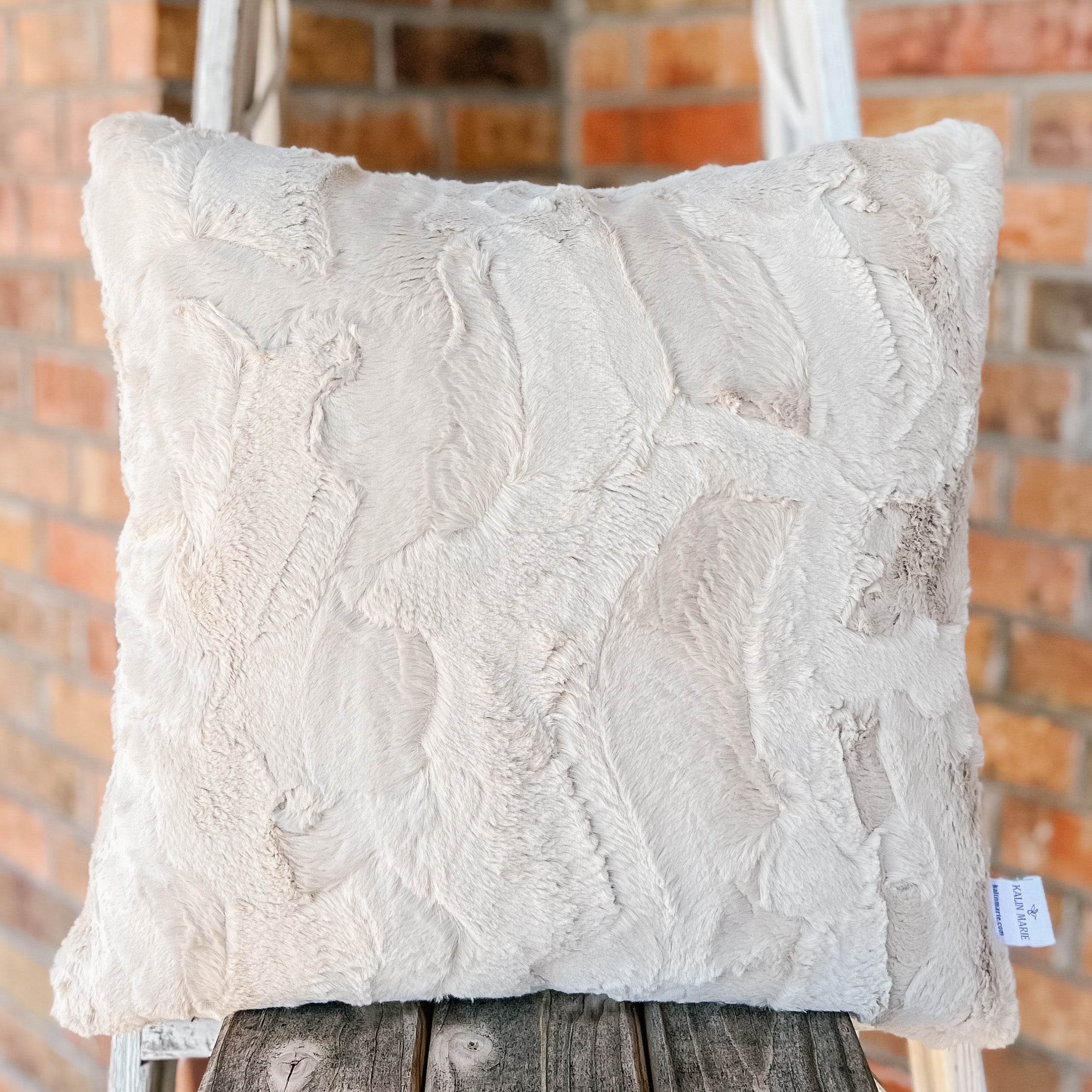 Finished 20x20 Pillow Cover with Invisible Zipper