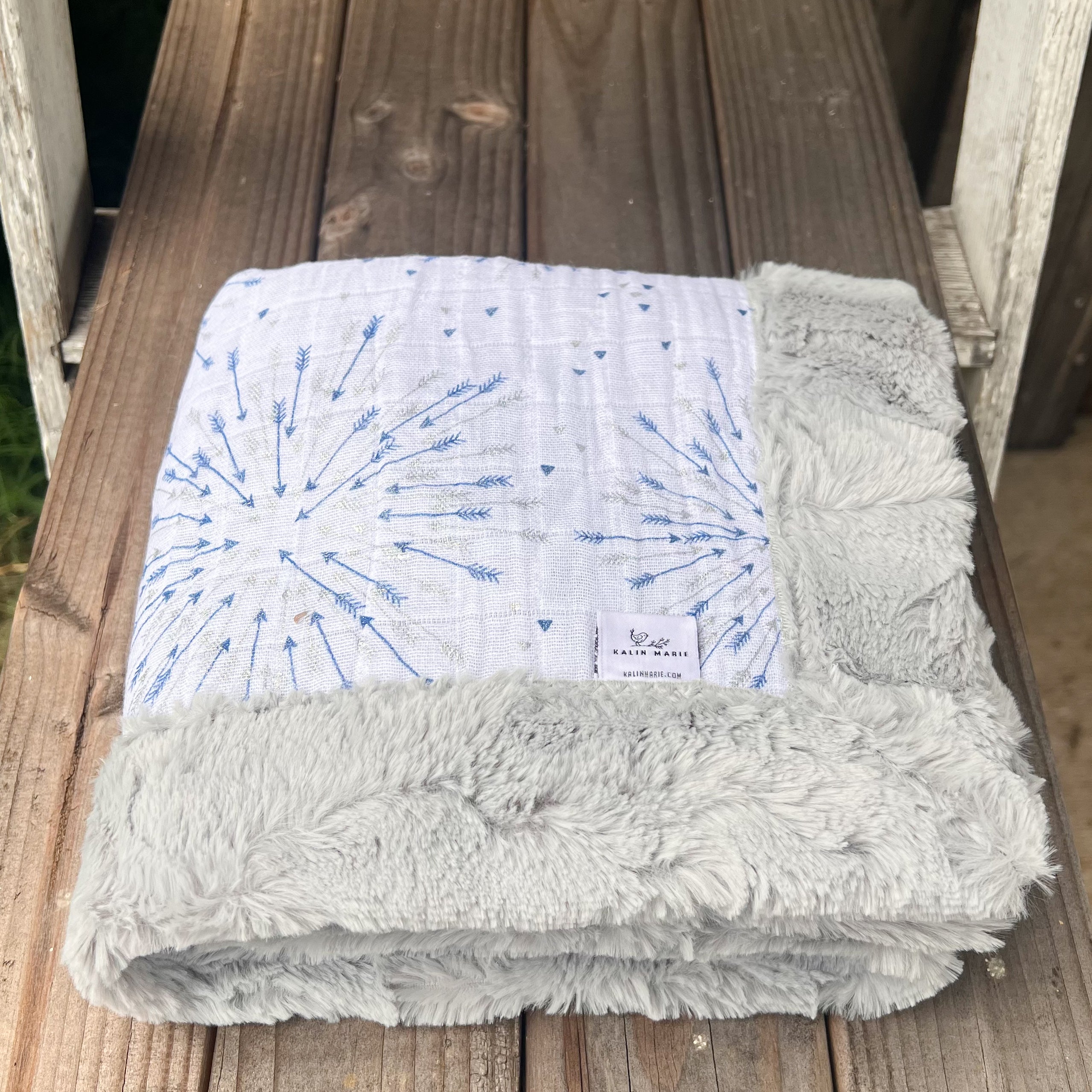 RTS Arrows Metallic Cotton Cuddle Blanket