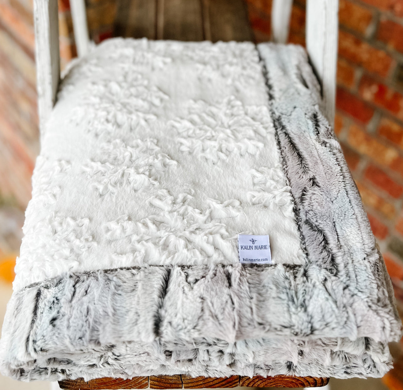 Popular Natural Snowflake & Silver Fox  Double Luxe Blanket