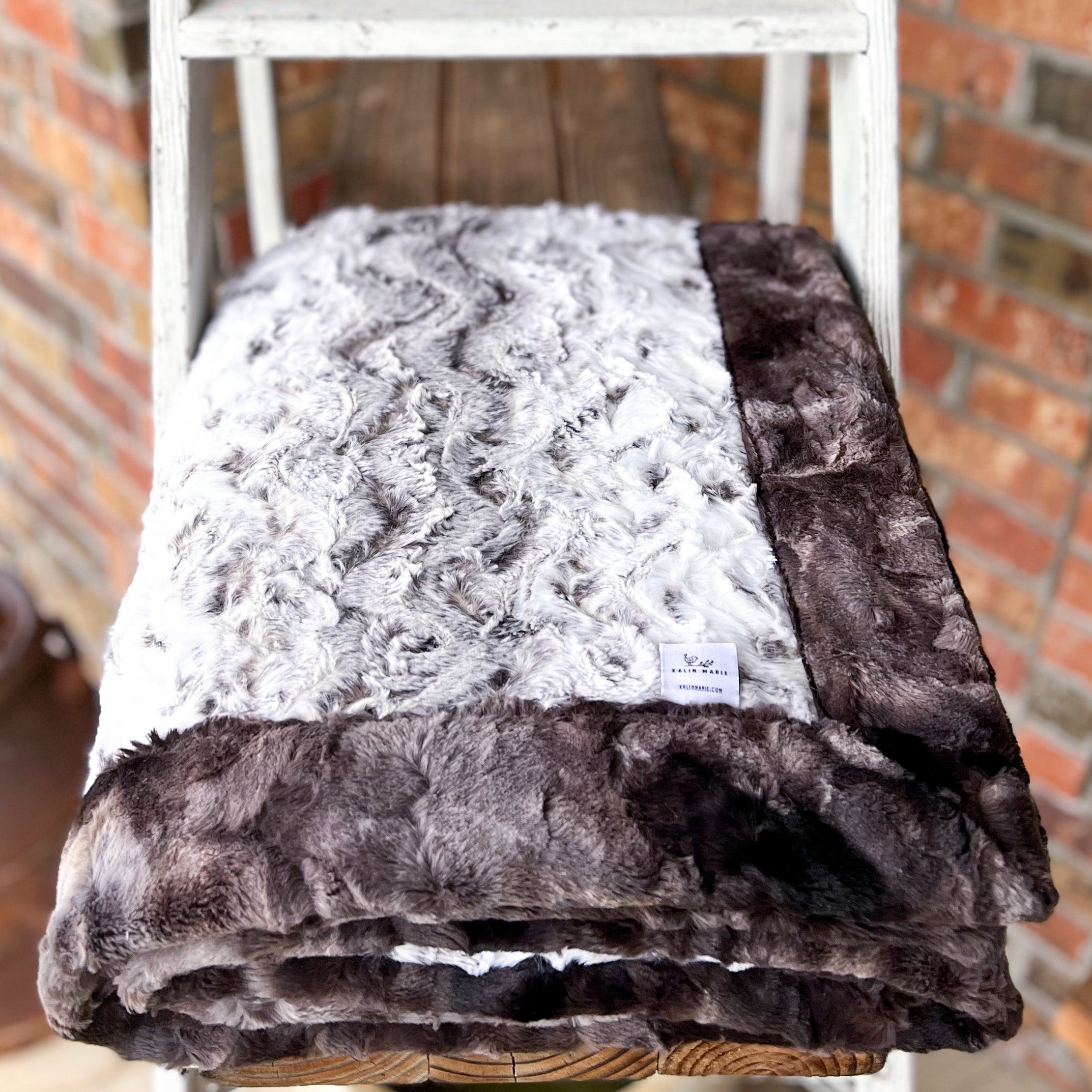 RTS Snowy Owl Brown & Java Galaxy Luxe Blanket