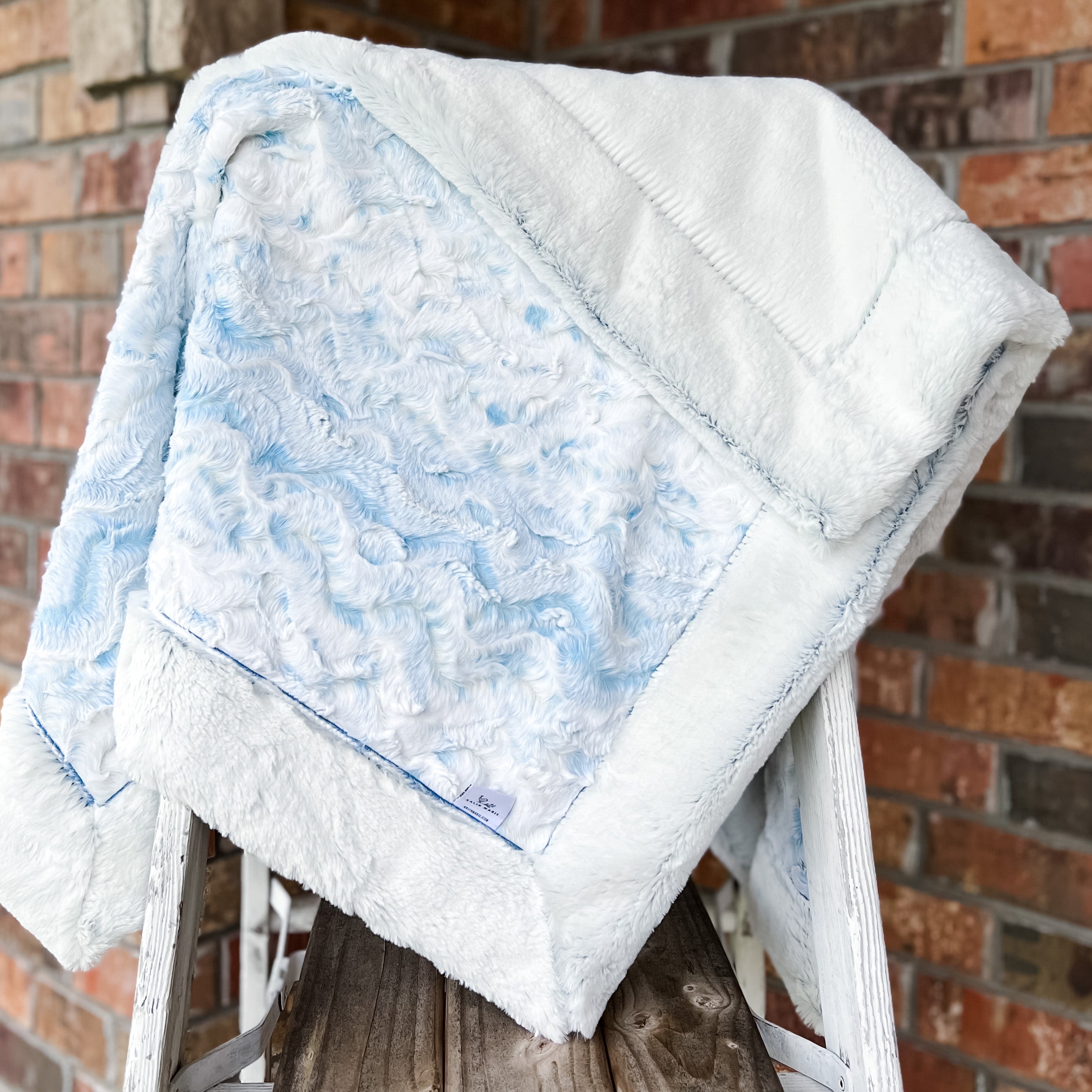RTS Snowy Owl Sky & Bluebell Frost Luxe Blanket