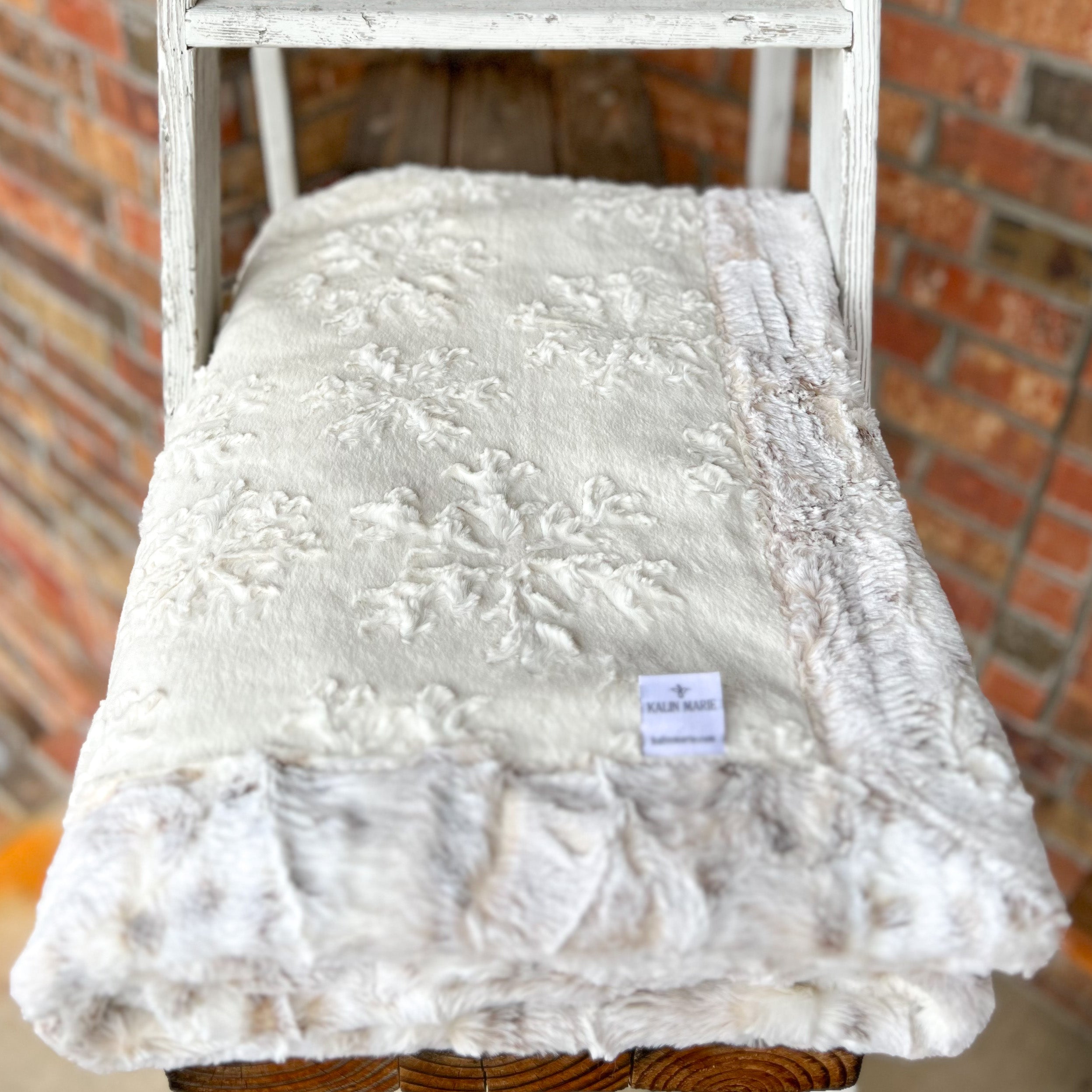 RTS Natural Snowflake & Frosted Arctic Lynx Luxe Blanket